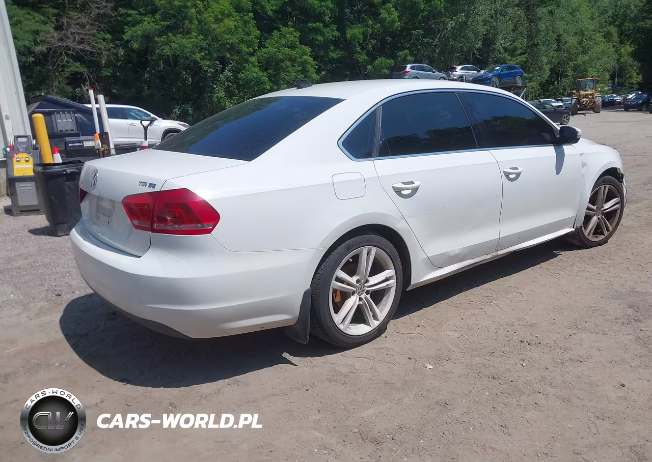 2014 Volkswagen Passat 1.8T Se VIN:1VWBS7A33EC060216 - 4