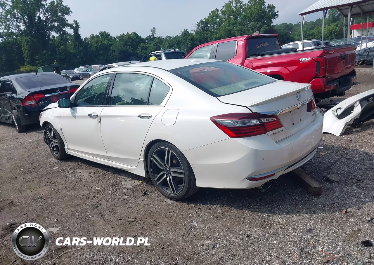 2016 Honda Accord Touring VIN:1HGCR3F91GA013775 - 3