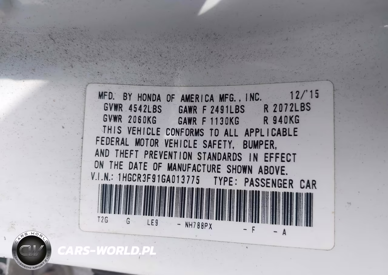 2016 Honda Accord Touring VIN:1HGCR3F91GA013775 - 9