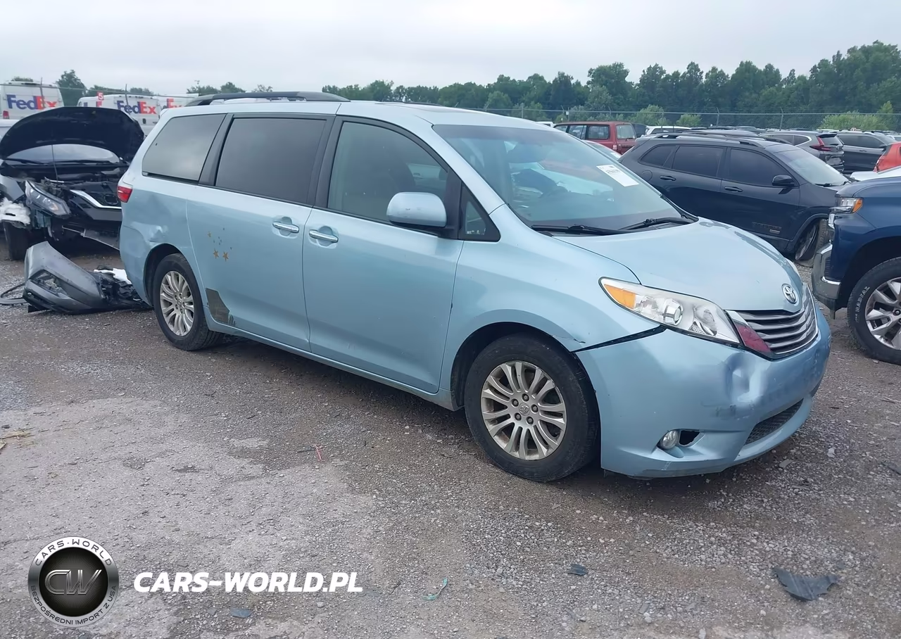 2015 Toyota Sienna Xle 8 Passenger – zdjęcie 1 z 21