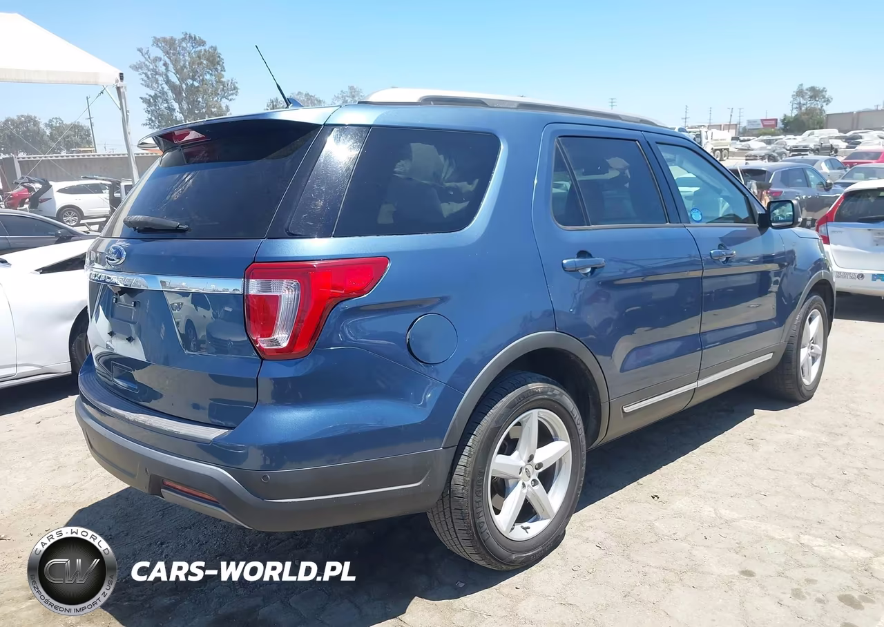 2019 Ford Explorer Xlt VIN:1FM5K7D81KGB21313 - 4