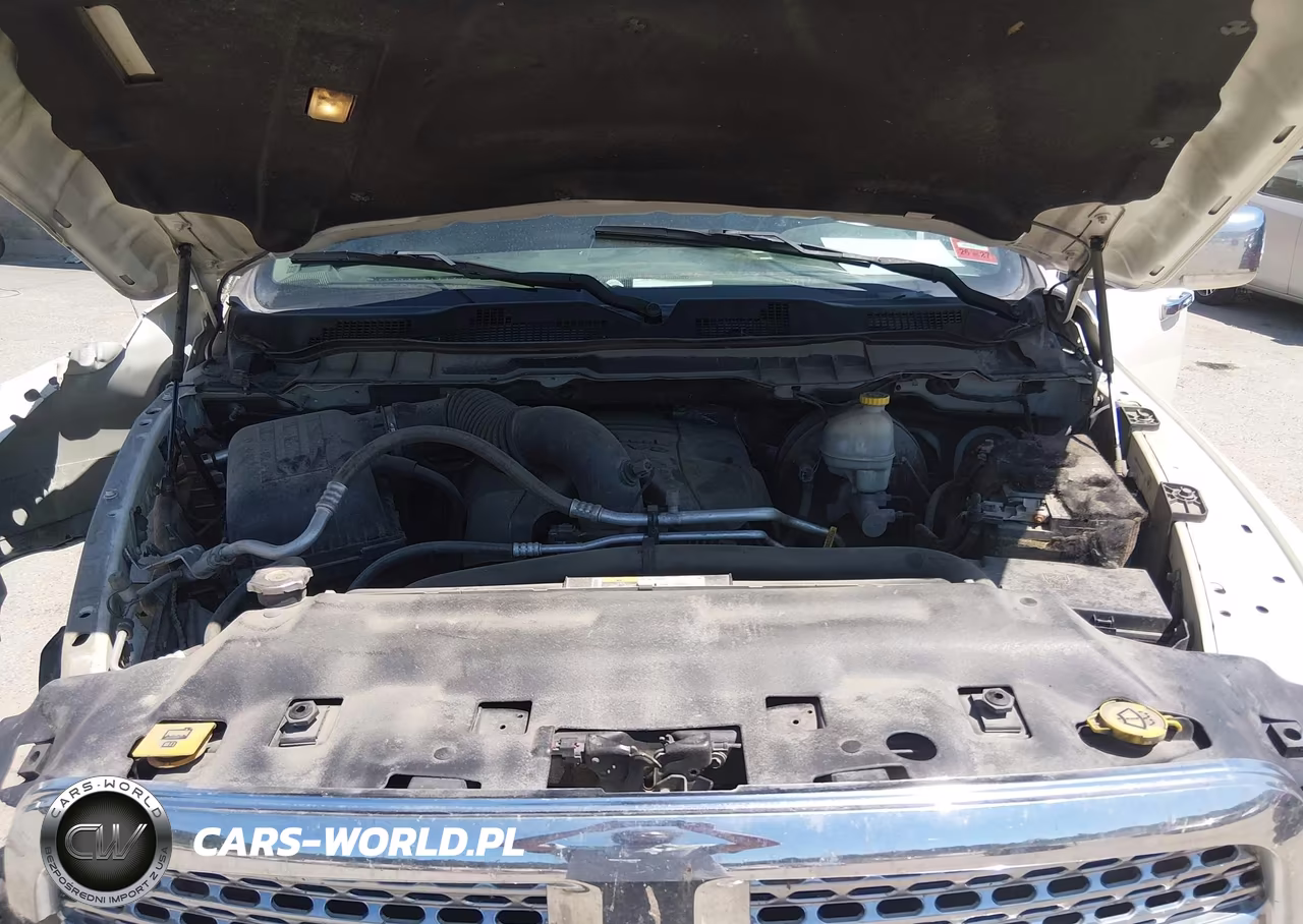 2016 Ram 1500 Laramie VIN:1C6RR7NT8GS380770 - 10