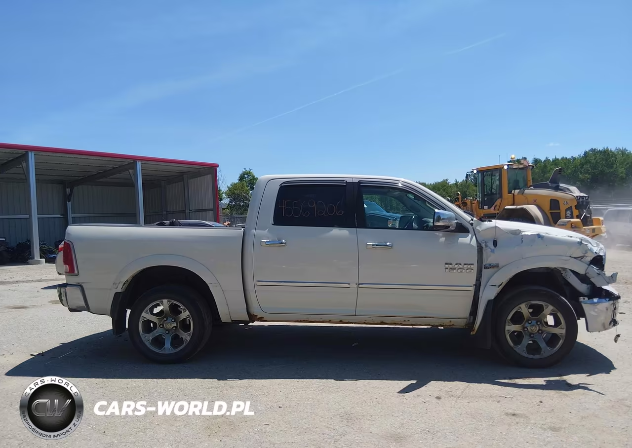 2016 Ram 1500 Laramie VIN:1C6RR7NT8GS380770 - 13