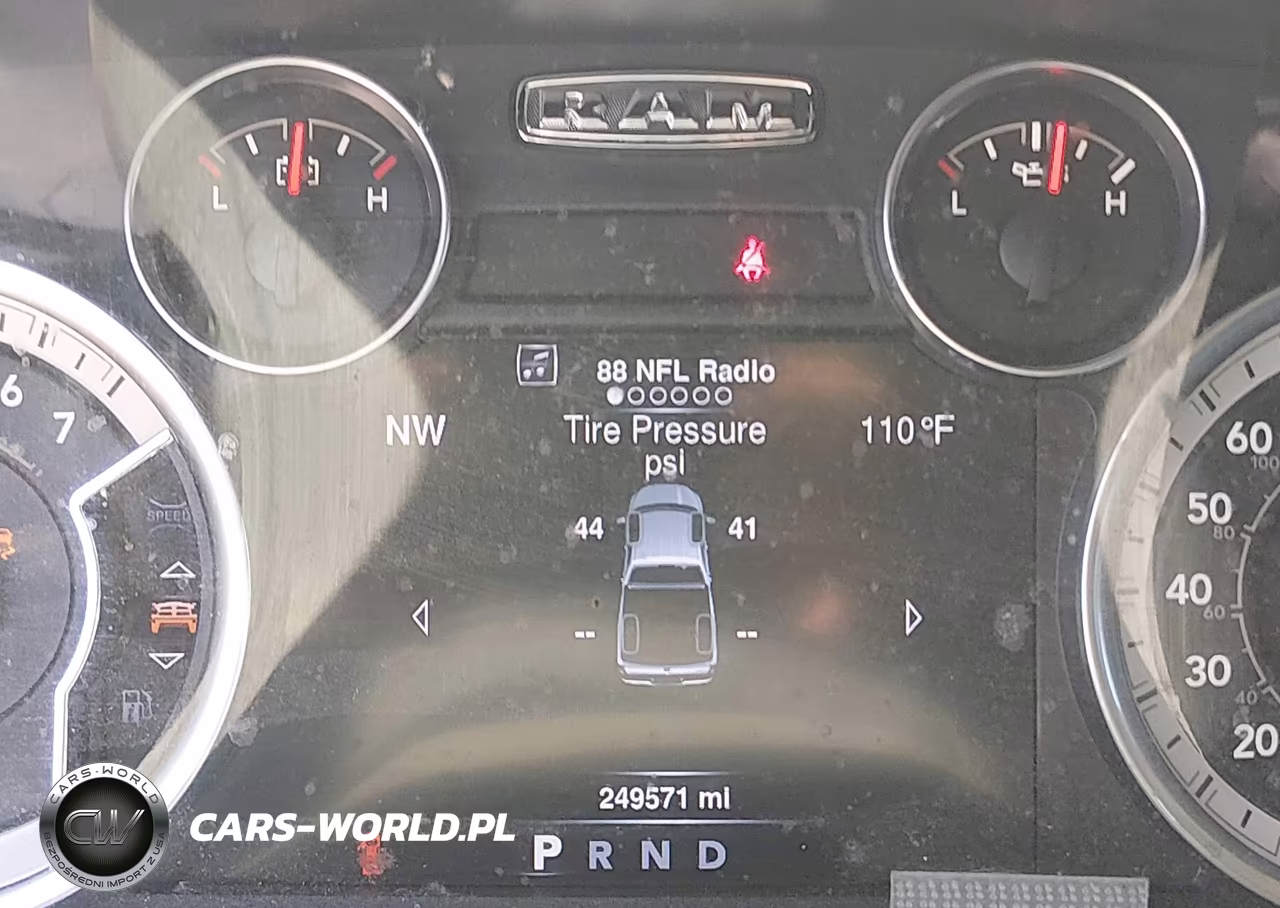 2016 Ram 1500 Laramie VIN:1C6RR7NT8GS380770 - 15