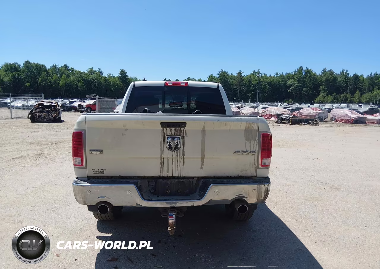 2016 Ram 1500 Laramie VIN:1C6RR7NT8GS380770 - 16