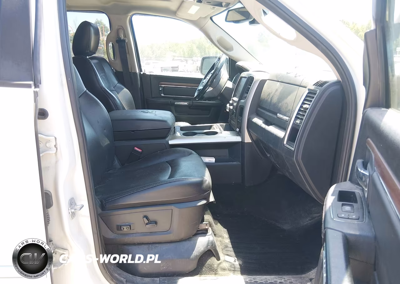 2016 Ram 1500 Laramie VIN:1C6RR7NT8GS380770 - 5