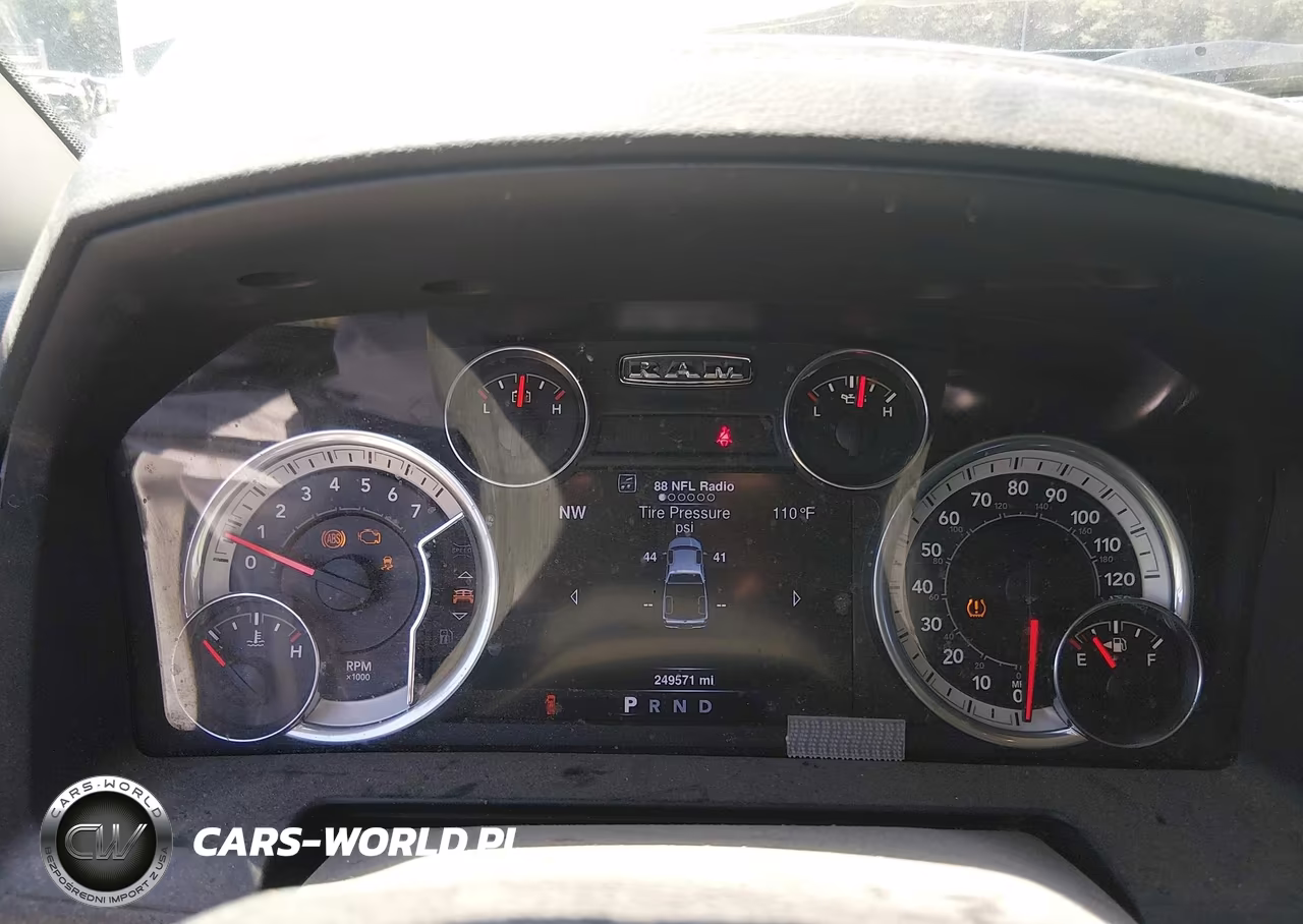 2016 Ram 1500 Laramie VIN:1C6RR7NT8GS380770 - 7