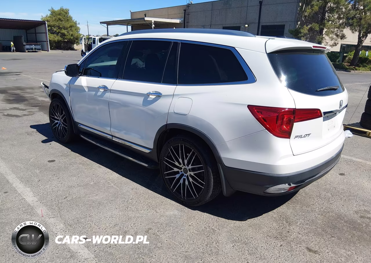 2016 Honda Pilot Elite VIN:5FNYF6H05GB069612 - 3