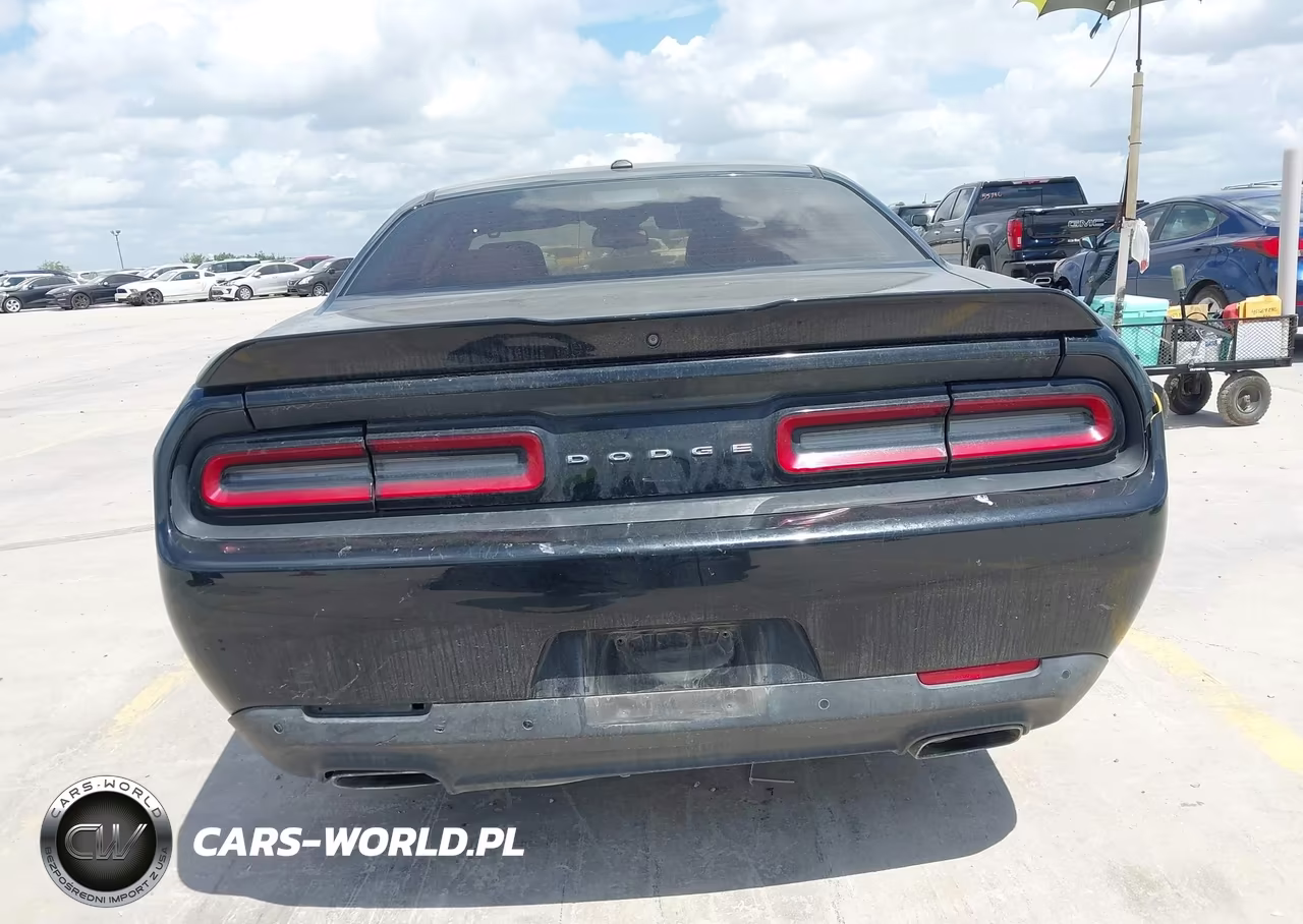 2018 Dodge Challenger Sxt VIN:2C3CDZAG9JH131866 - 16