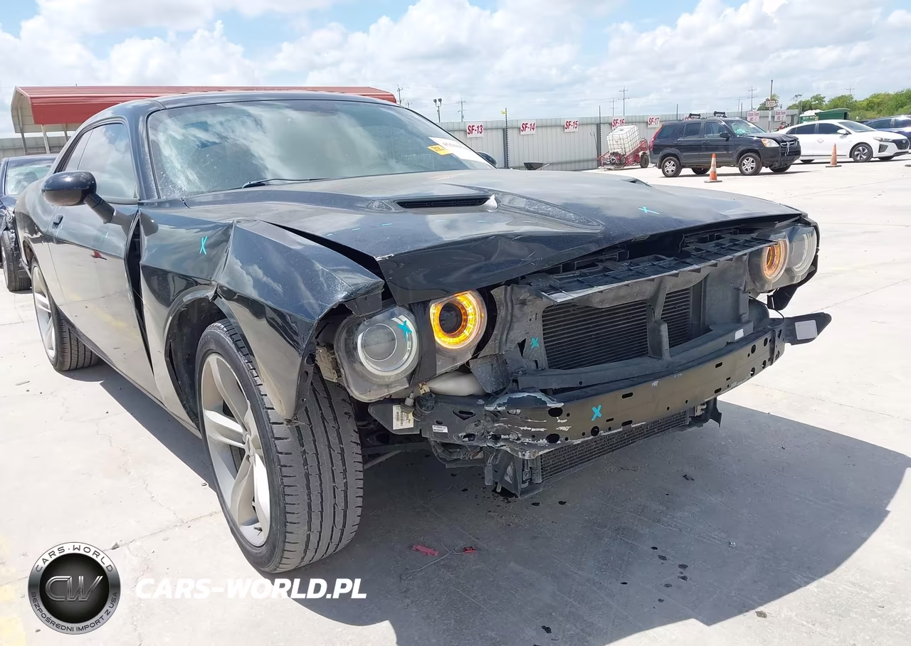 2018 Dodge Challenger Sxt VIN:2C3CDZAG9JH131866 - 6