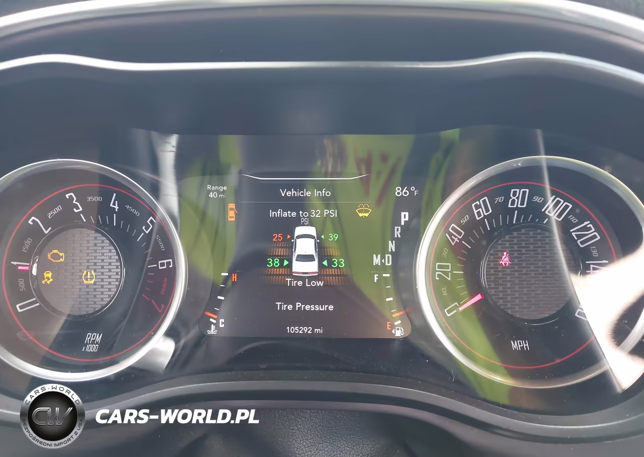 2018 Dodge Challenger Sxt VIN:2C3CDZAG9JH131866 - 7