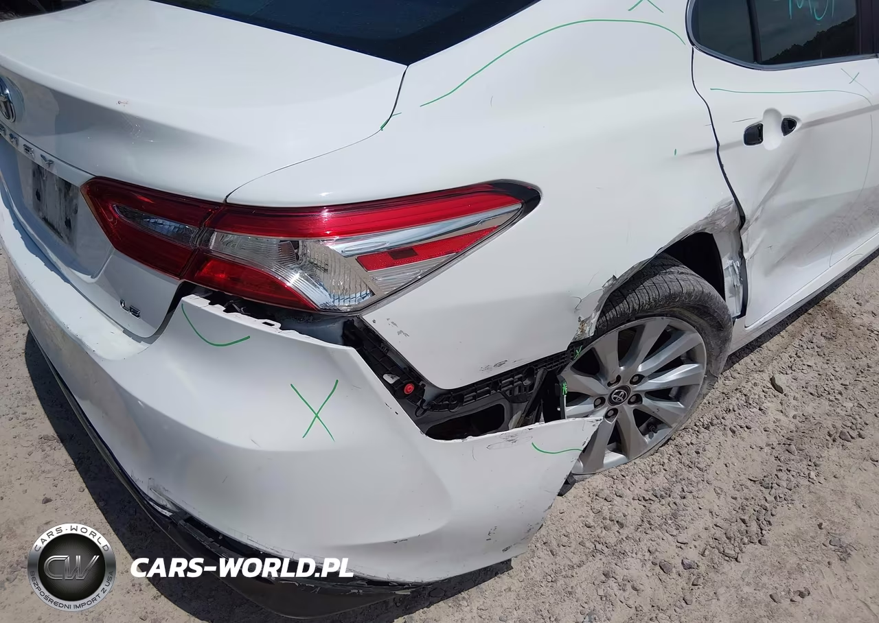 2018 Toyota Camry Le VIN:4T1B11HK7JU091842 - 6