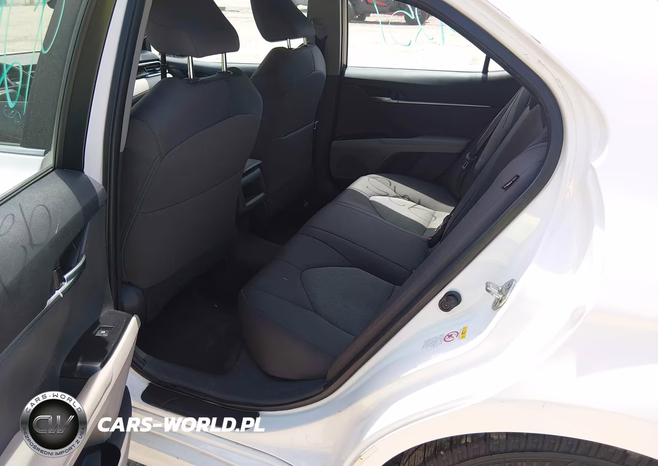 2018 Toyota Camry Le VIN:4T1B11HK7JU091842 - 8