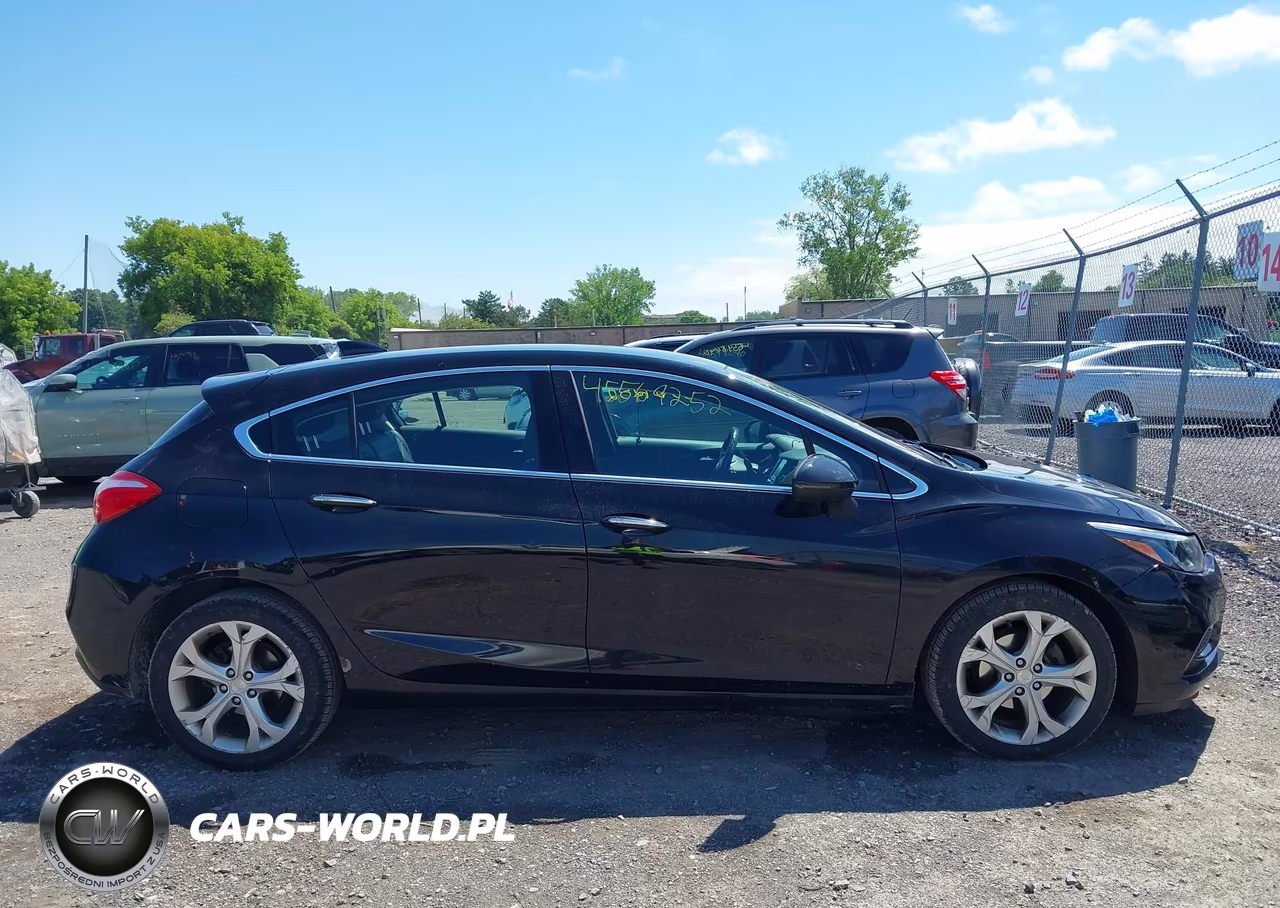 2018 Chevrolet Cruze Premier Auto VIN:3G1BF6SM7JS609065 - 13