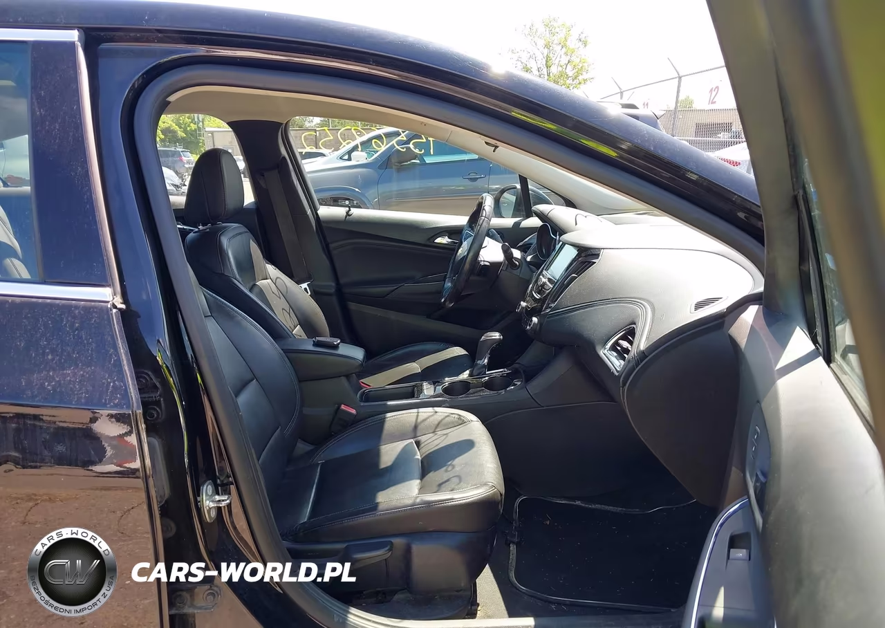 2018 Chevrolet Cruze Premier Auto VIN:3G1BF6SM7JS609065 - 5