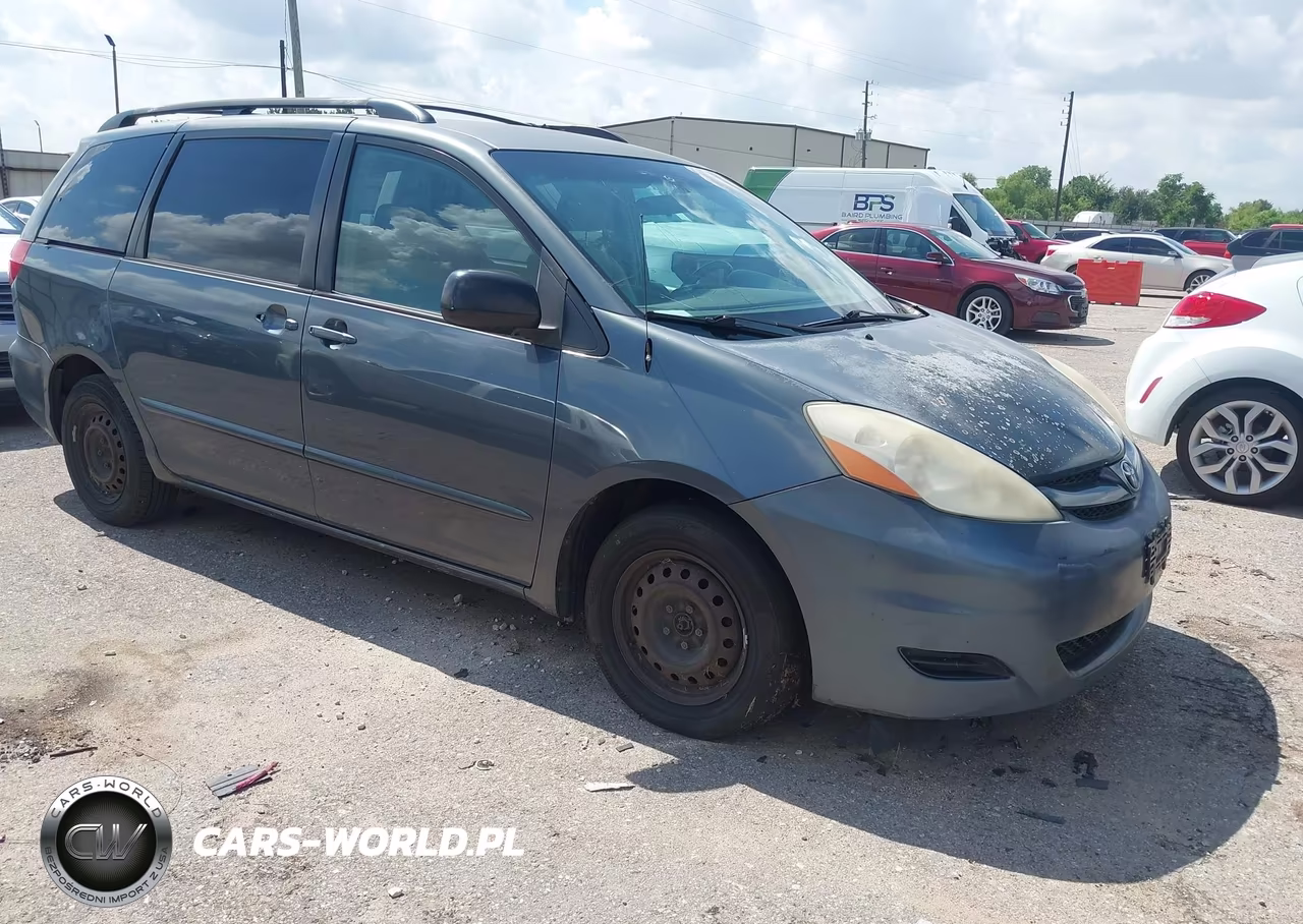 2008 Toyota Sienna Le – zdjęcie 1 z 11