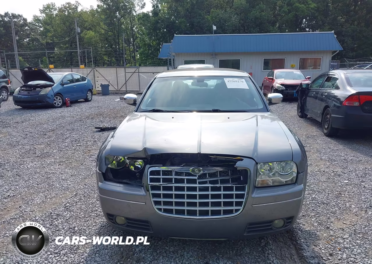 2010 Chrysler 300 Touring Plus VIN:2C3CA1CV9AH318935 - 13