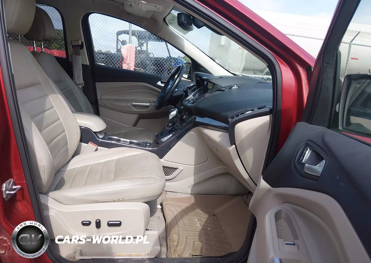 2016 Ford Escape Titanium VIN:1FMCU0J97GUA03636 - 5
