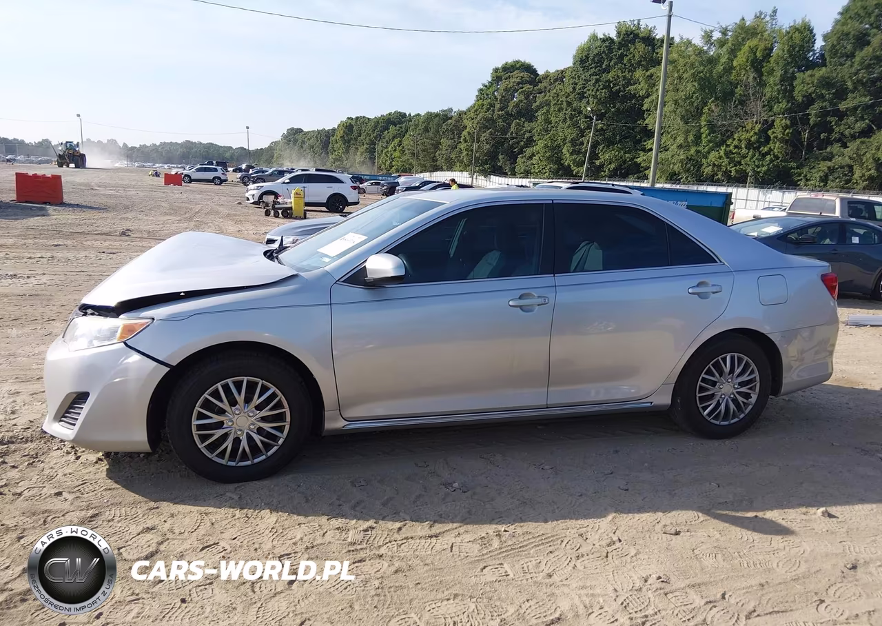 2013 Toyota Camry Le VIN:4T4BF1FK6DR312054 - 14