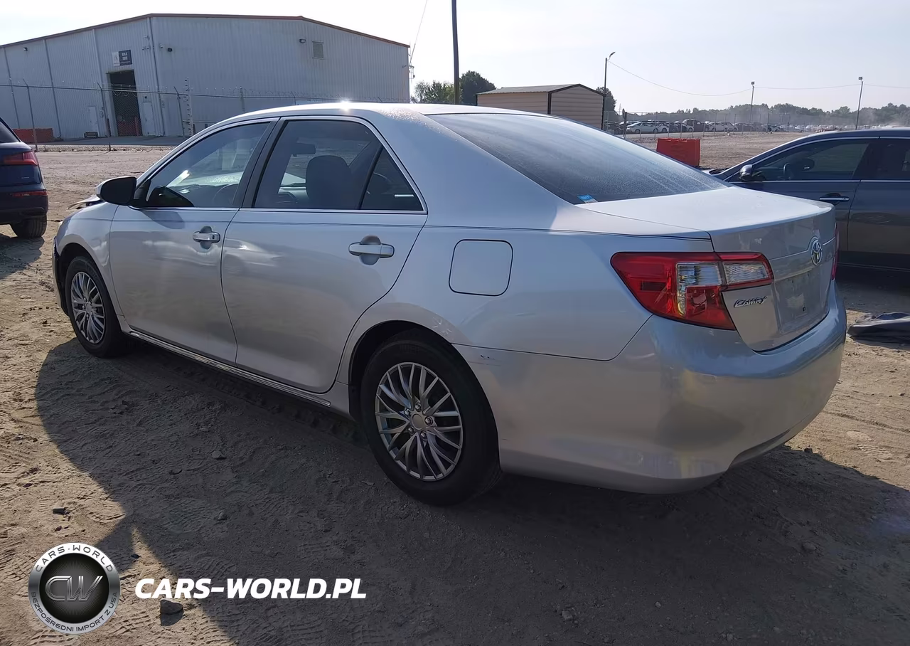 2013 Toyota Camry Le VIN:4T4BF1FK6DR312054 - 3