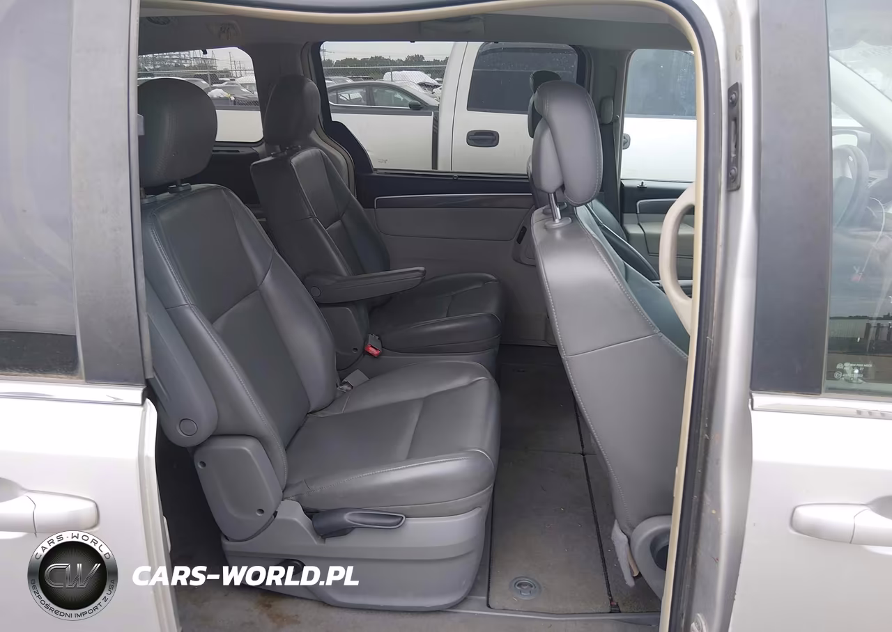 2010 Volkswagen Routan Se VIN:2V4RW3D14AR333146 - 8