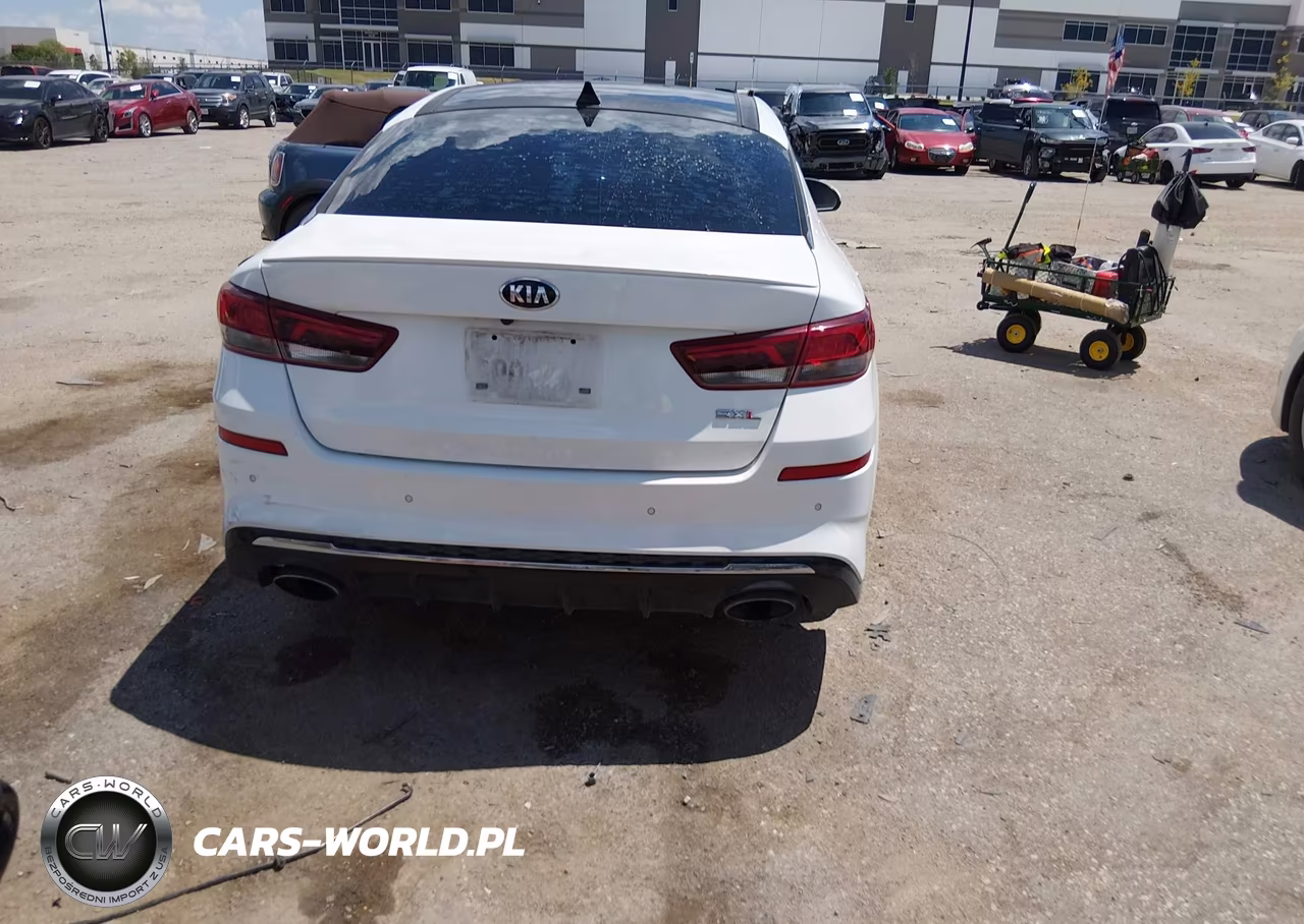 2019 Kia Optima Sx Turbo VIN:5XXGV4L28KG330037 - 16