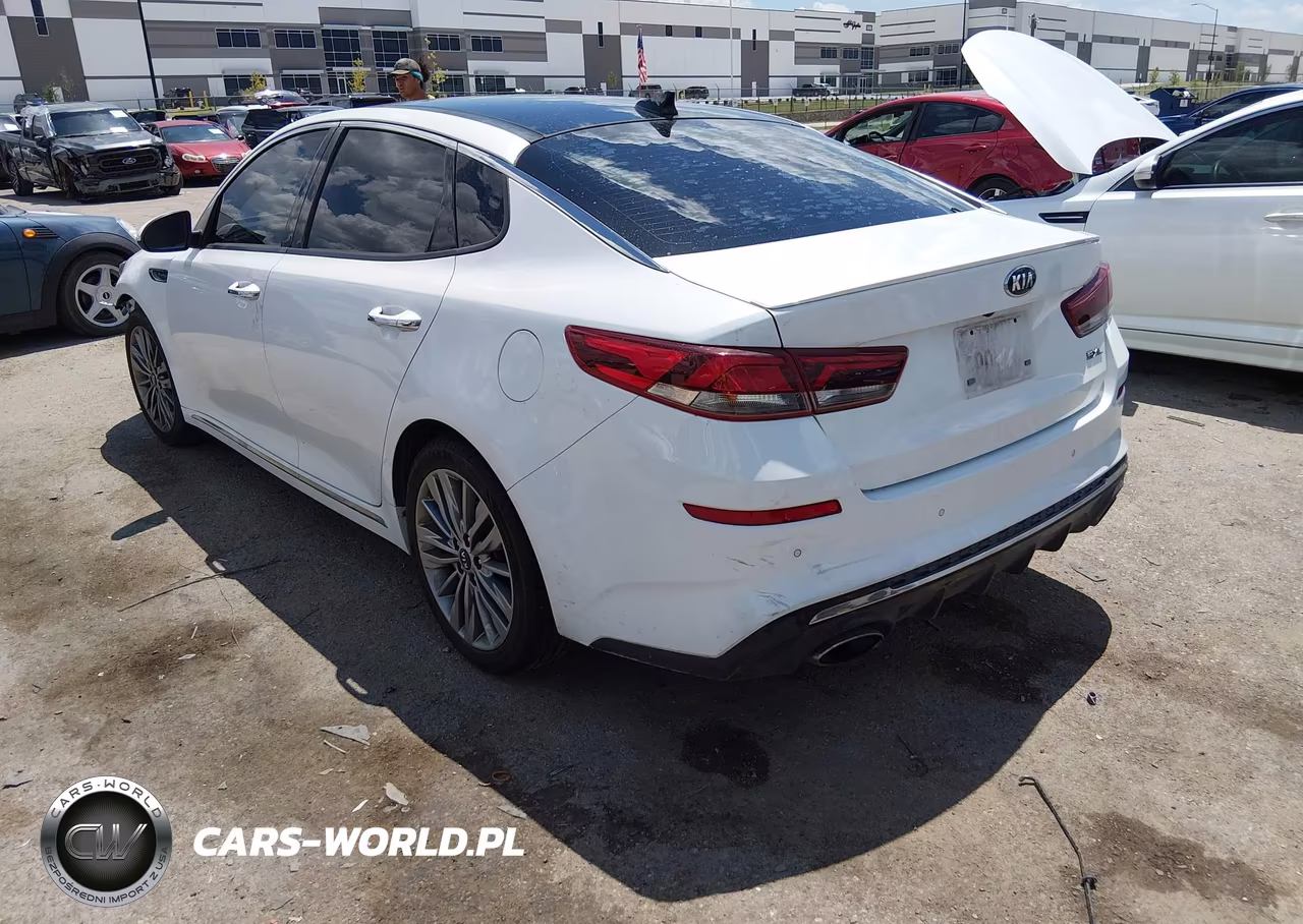 2019 Kia Optima Sx Turbo VIN:5XXGV4L28KG330037 - 3