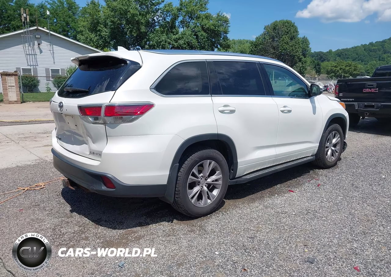 2014 Toyota Highlander Xle V6 VIN:5TDJKRFH2ES038978 - 4