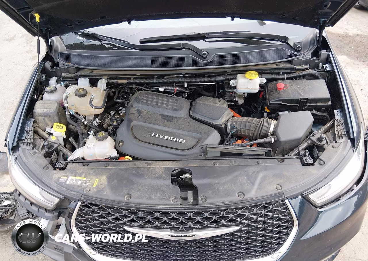 2022 Chrysler Pacifica Hybrid Limited VIN:2C4RC1S70NR196775 - 10
