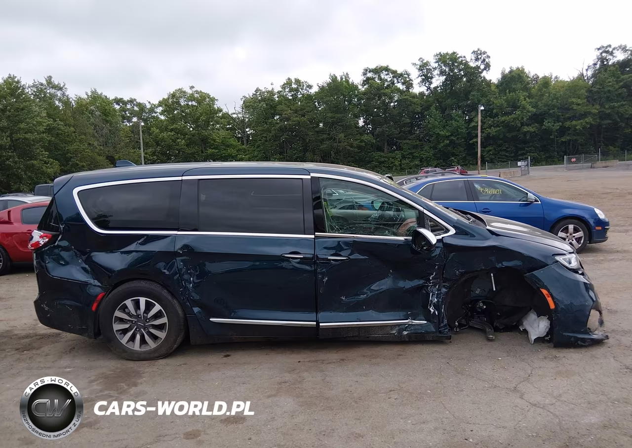 2022 Chrysler Pacifica Hybrid Limited VIN:2C4RC1S70NR196775 - 14