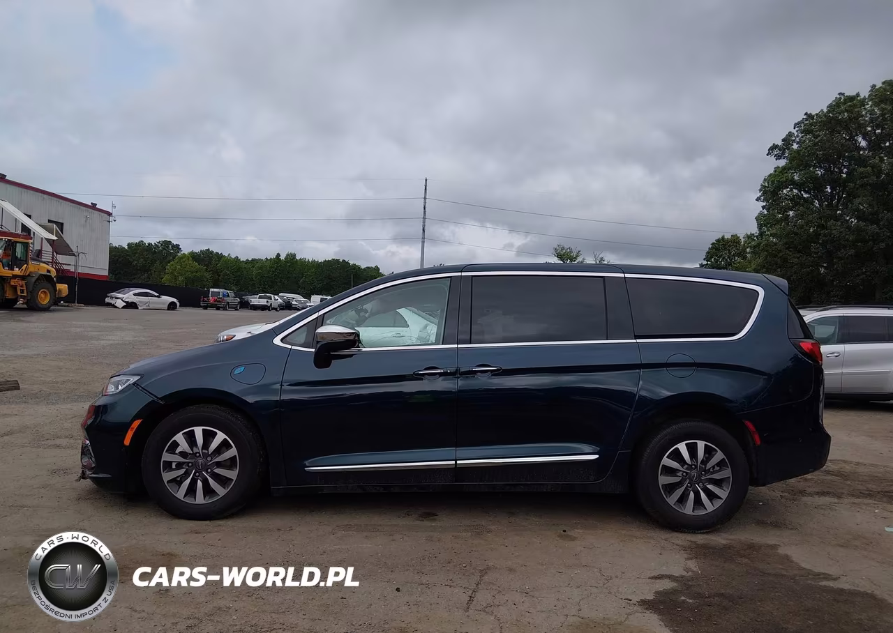 2022 Chrysler Pacifica Hybrid Limited VIN:2C4RC1S70NR196775 - 15