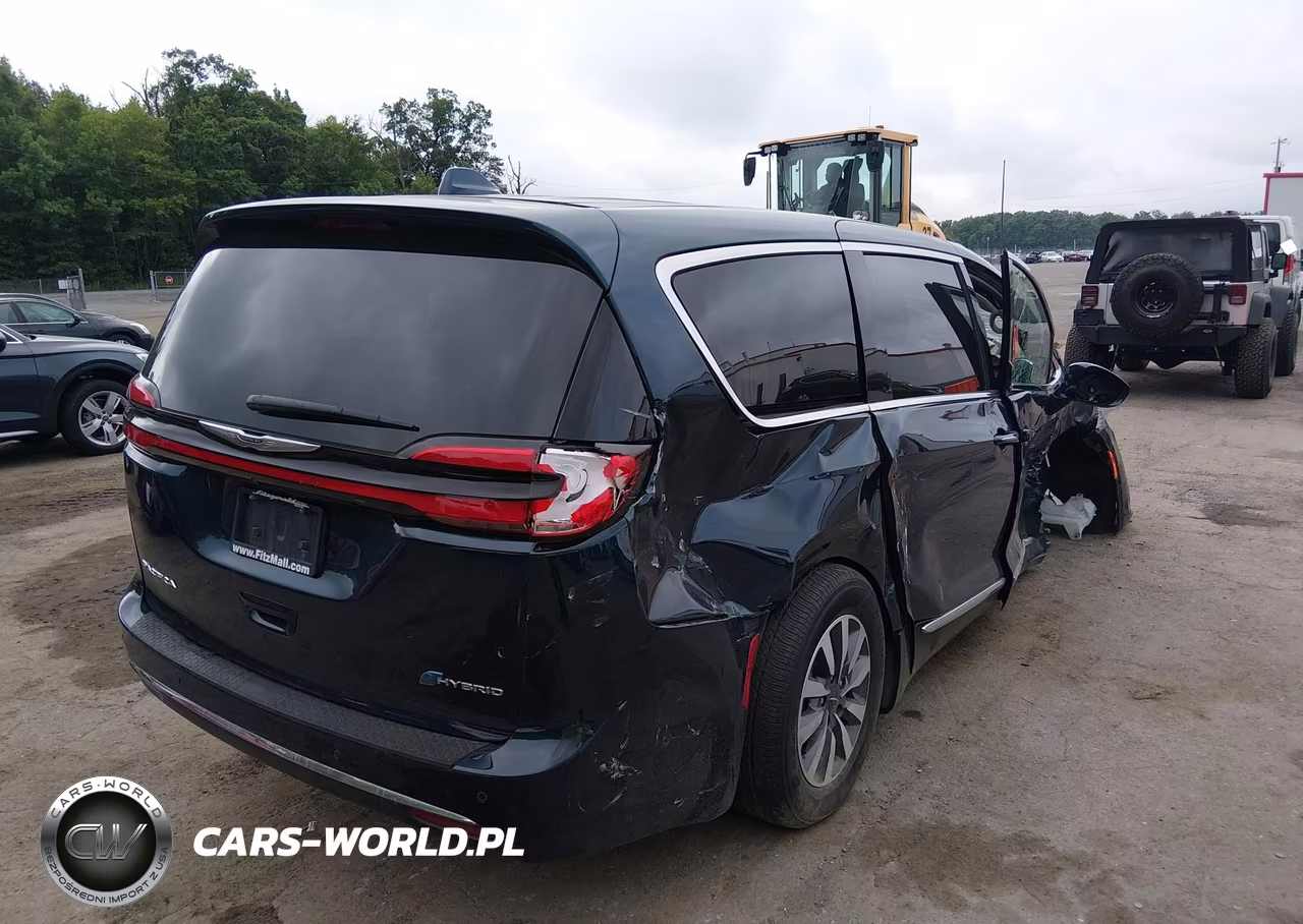 2022 Chrysler Pacifica Hybrid Limited VIN:2C4RC1S70NR196775 - 4