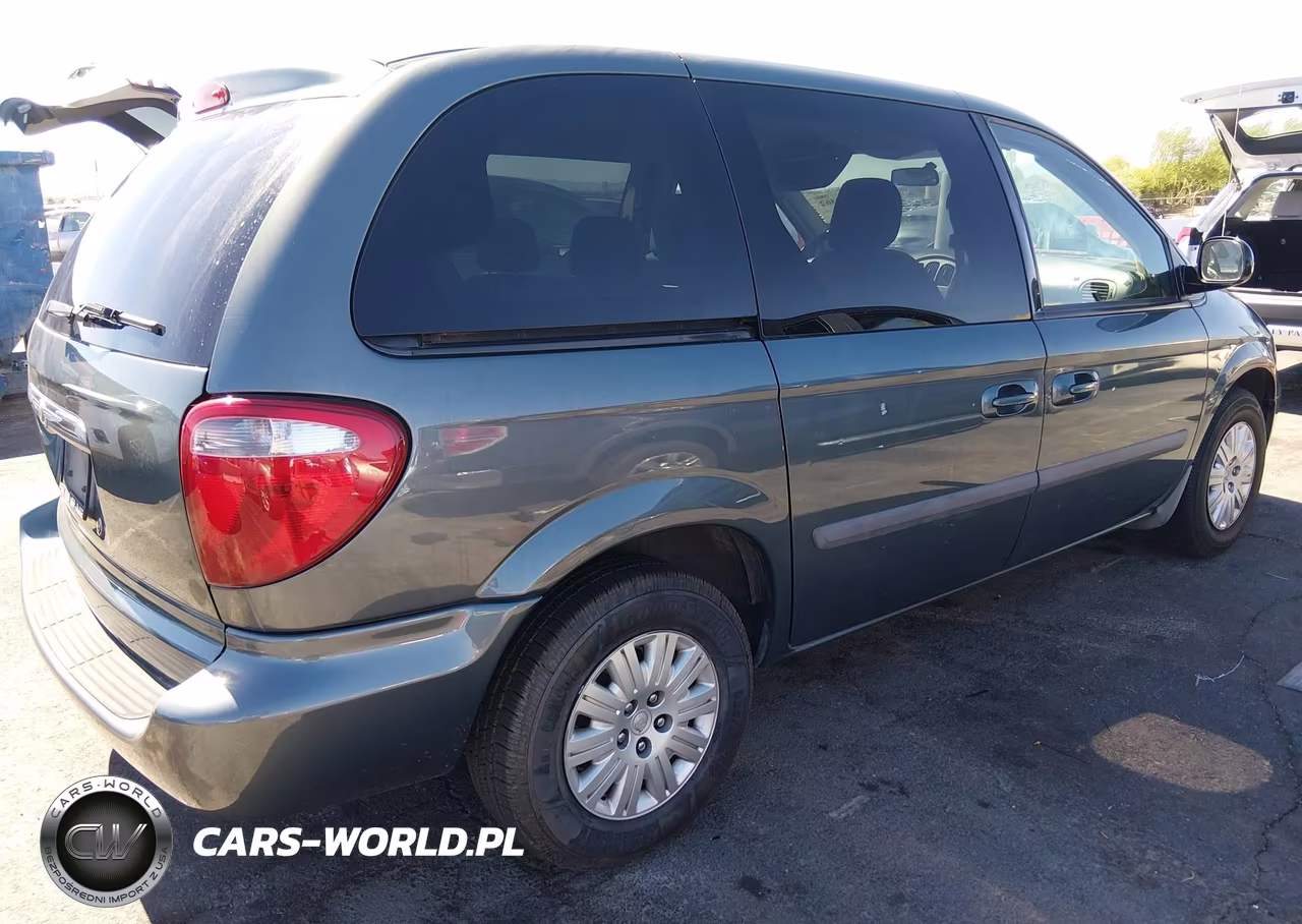 2007 Chrysler Town & Country VIN:1A4GJ45R178152310 - 4