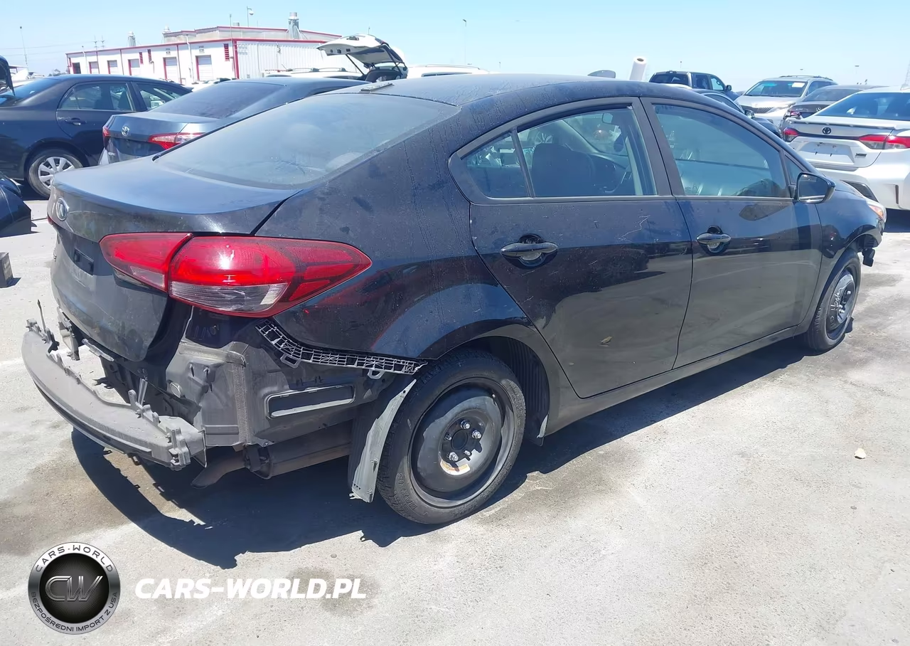 2017 Kia Forte Lx VIN:3KPFL4A79HE133136 - 4