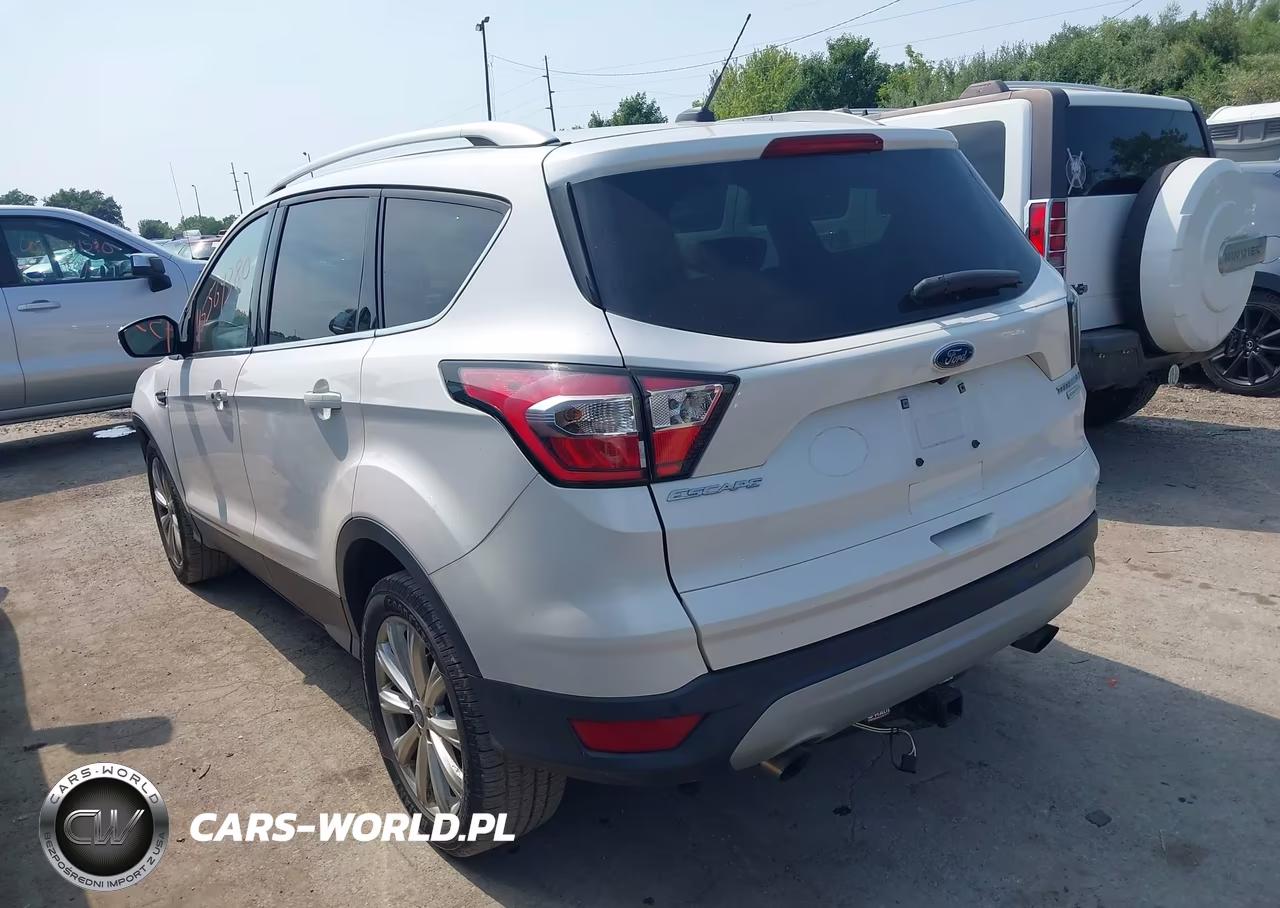 2017 Ford Escape Titanium VIN:1FMCU0J99HUE25781 - 3