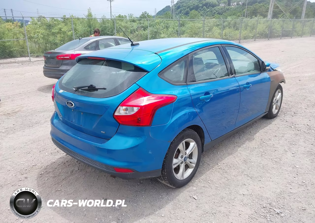 2013 Ford Focus Se VIN:1FADP3K24DL105373 - 4