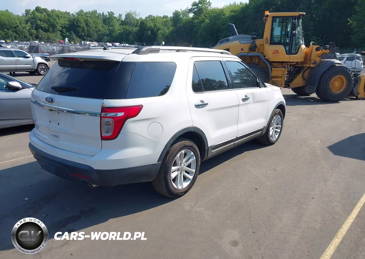2011 Ford Explorer Xlt VIN:1FMHK8D81BGA80684 - 4