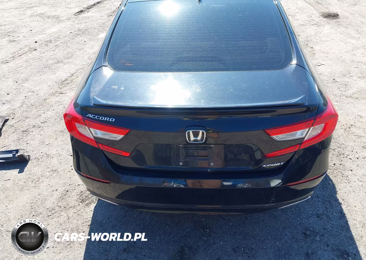 2018 Honda Accord Sport VIN:1HGCV1F39JA041021 - 17