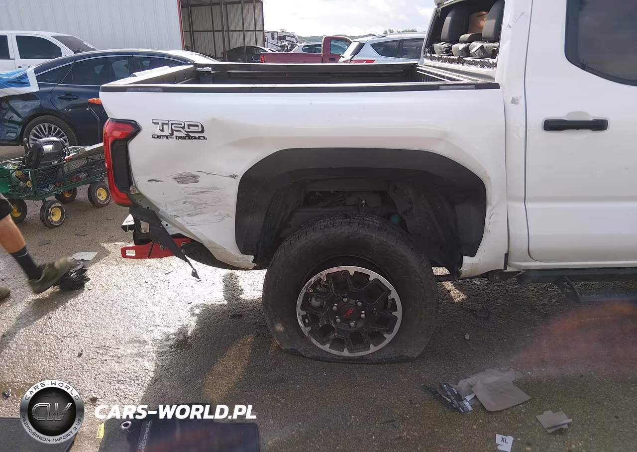 2025 Toyota Tacoma Hybrid Trd Off Road VIN:3TYLC5LN5ST044668 - 6