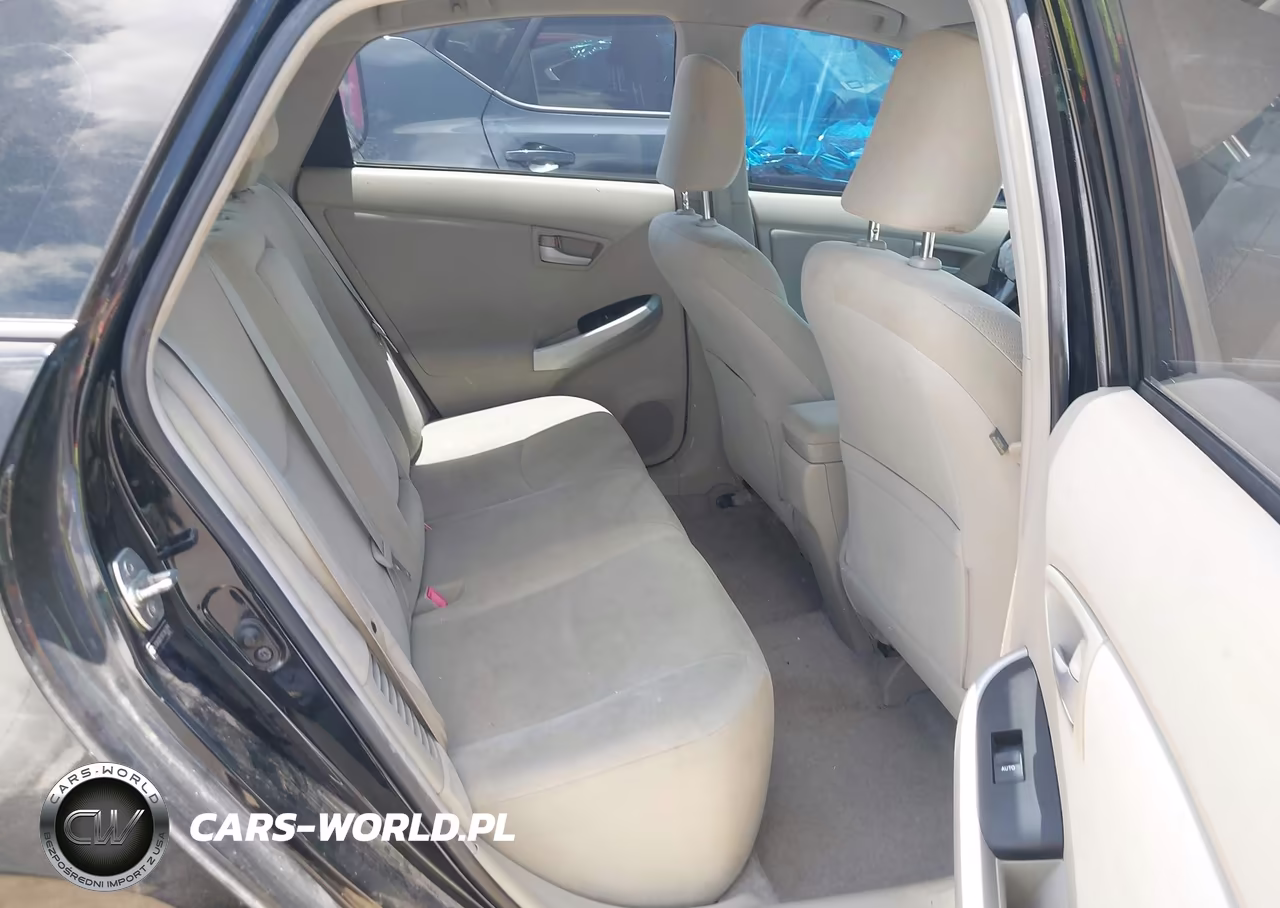 2011 Toyota Prius Two VIN:JTDKN3DU5B1365389 - 8