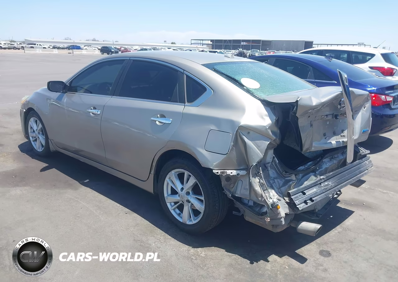 2014 Nissan Altima 2.5 S VIN:1N4AL3AP2EC423313 - 3