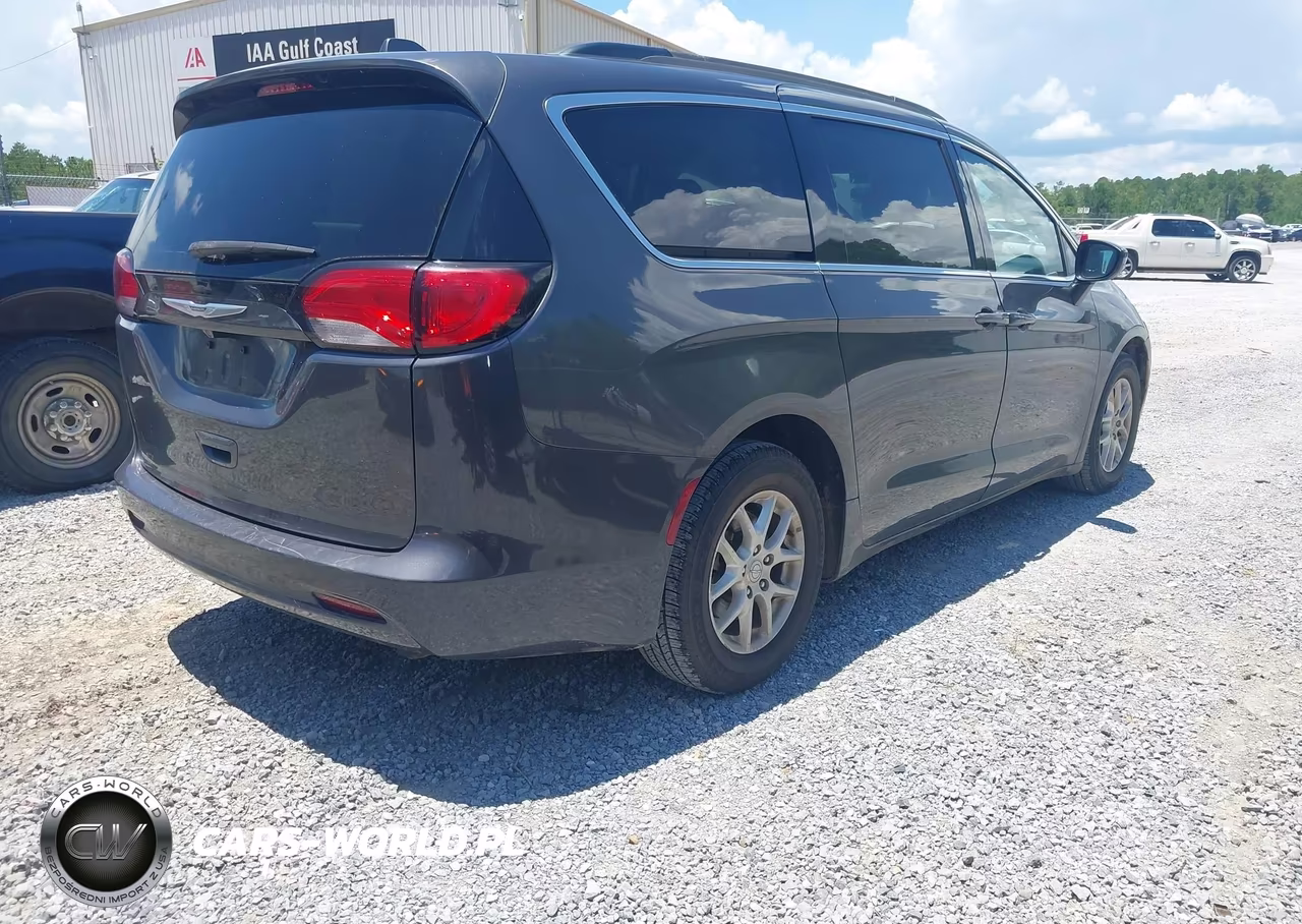 2020 Chrysler Voyager Lxi VIN:2C4RC1DG9LR176471 - 4