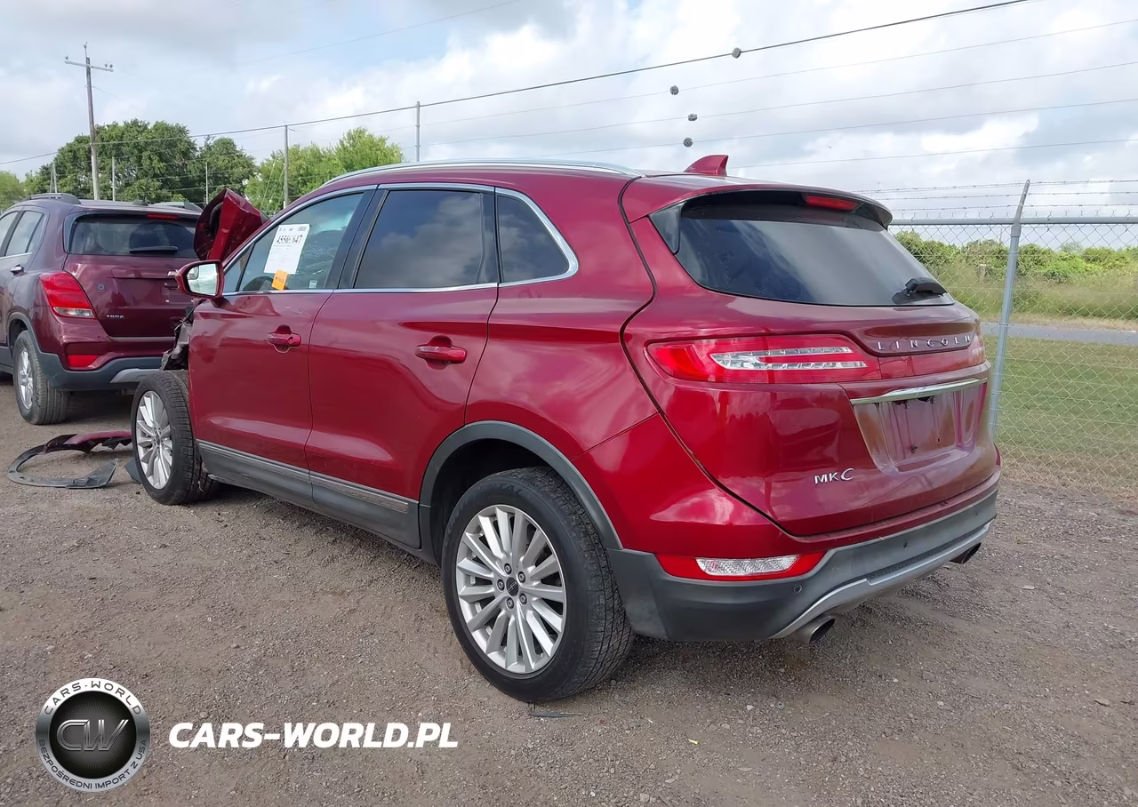 2019 Lincoln Mkc Standard VIN:5LMCJ1C96KUL22415 - 3