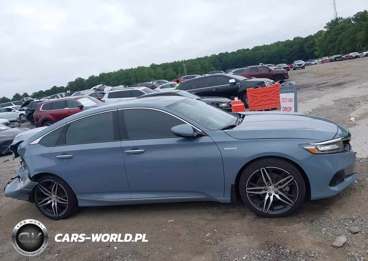 2022 Honda Accord Hybrid Touring VIN:1HGCV3F90NA021150 - 13