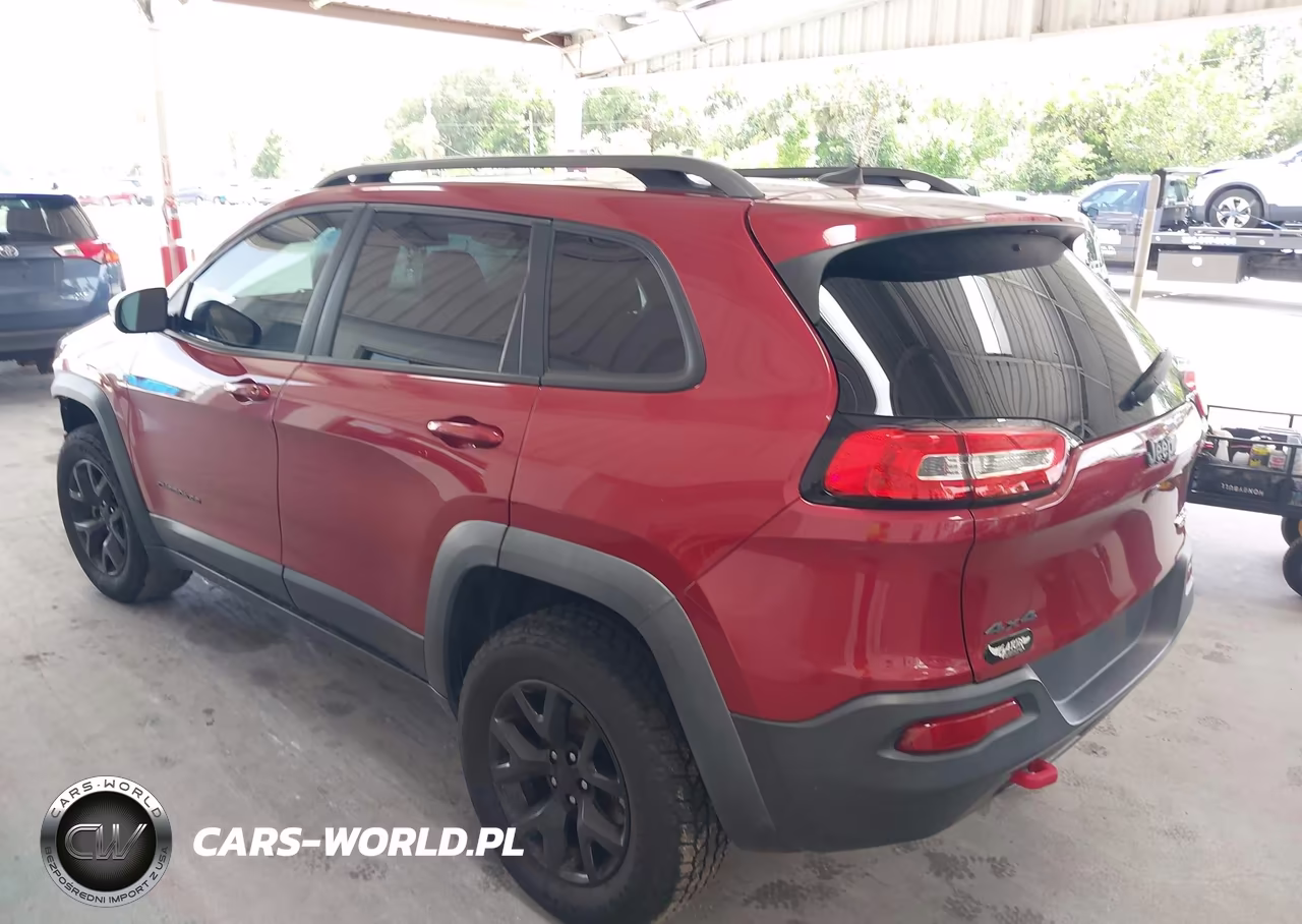 2016 Jeep Cherokee Trailhawk VIN:1C4PJMBS1GW104585 - 3