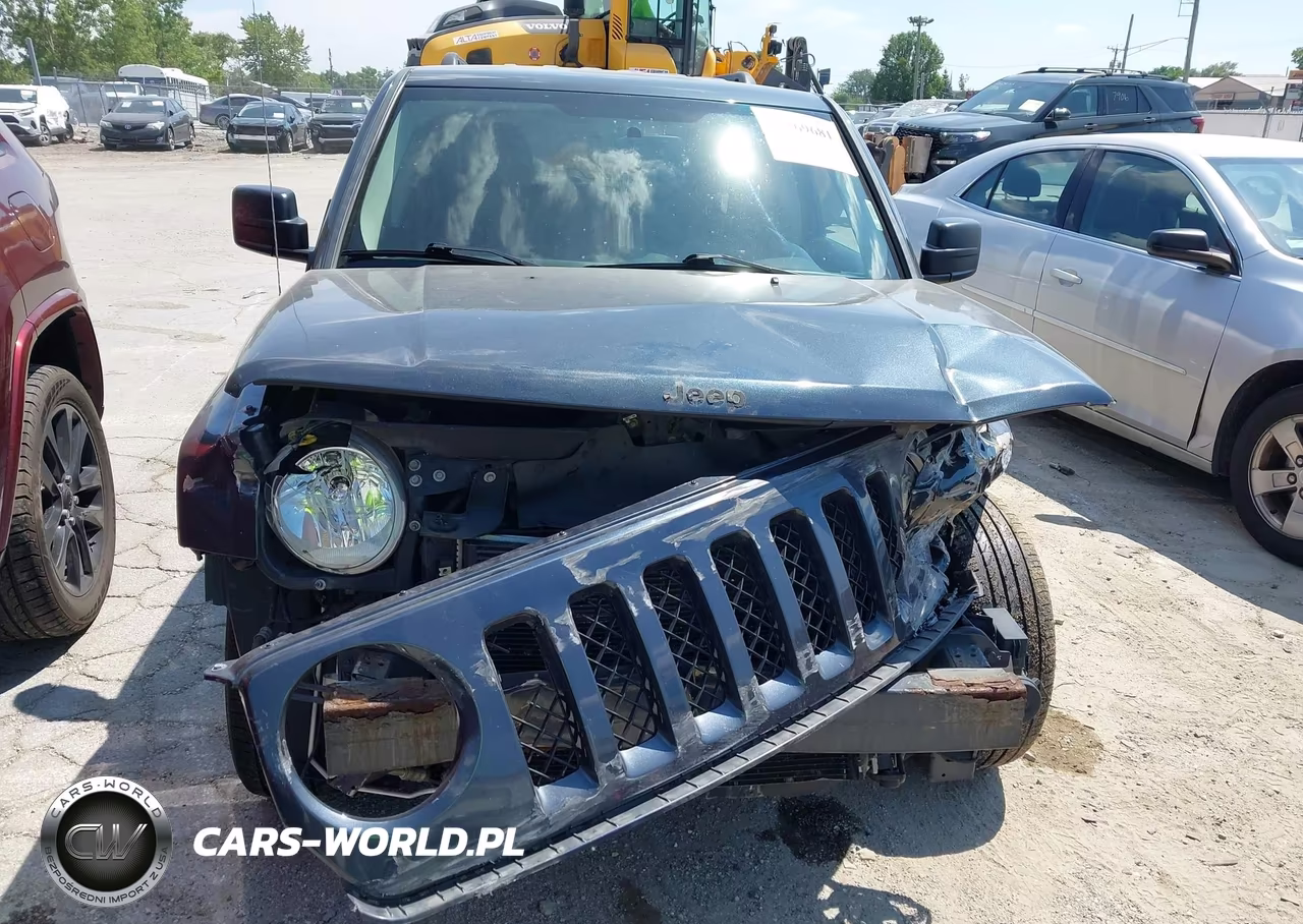 2015 Jeep Patriot Latitude VIN:1C4NJRFB9FD258857 - 6