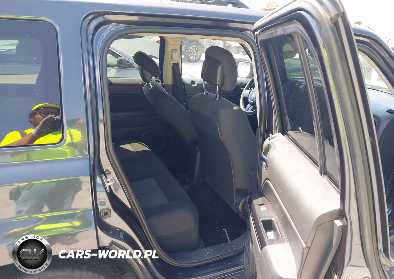2015 Jeep Patriot Latitude VIN:1C4NJRFB9FD258857 - 8