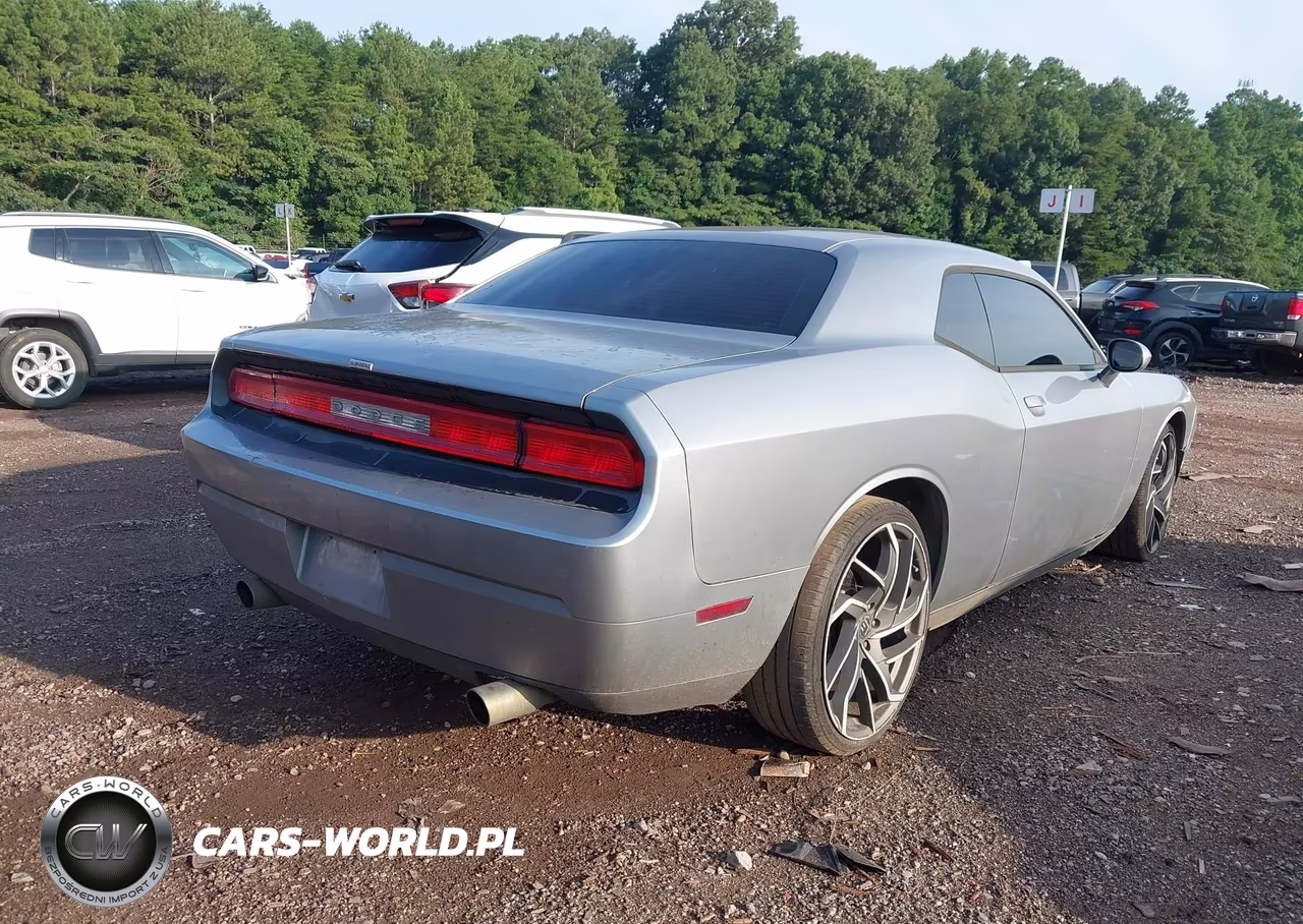 2013 Dodge Challenger Sxt VIN:2C3CDYAG7DH569445 - 4