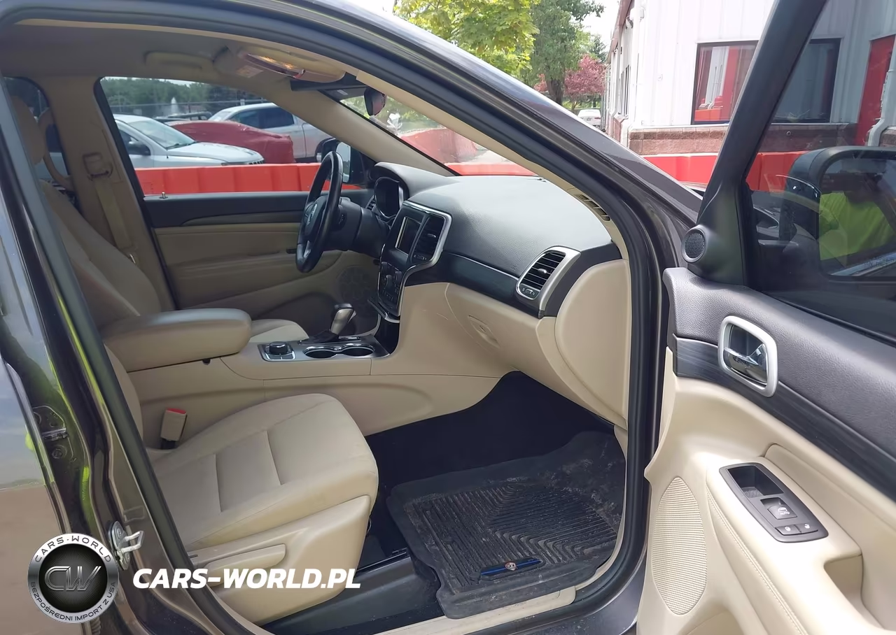 2021 Jeep Grand Cherokee Laredo E 4X4 VIN:1C4RJFAG0MC793758 - 5