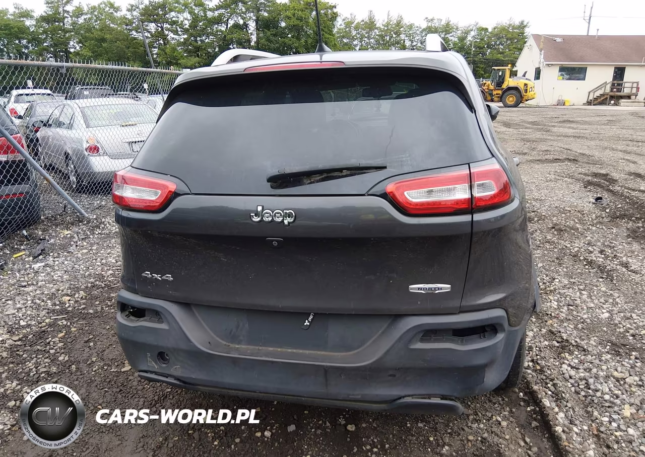 2017 Jeep Cherokee Latitude VIN:1C4PJMCB9HW575433 - 15